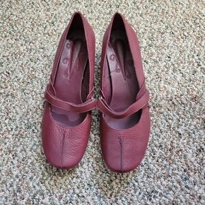 Rockport Truflex Shoes Burgundy, Size 9.5B